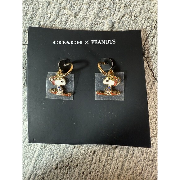 NWT Coach X Peanuts Snoopy Ski Huggie Earrings - Picture 3 of 8